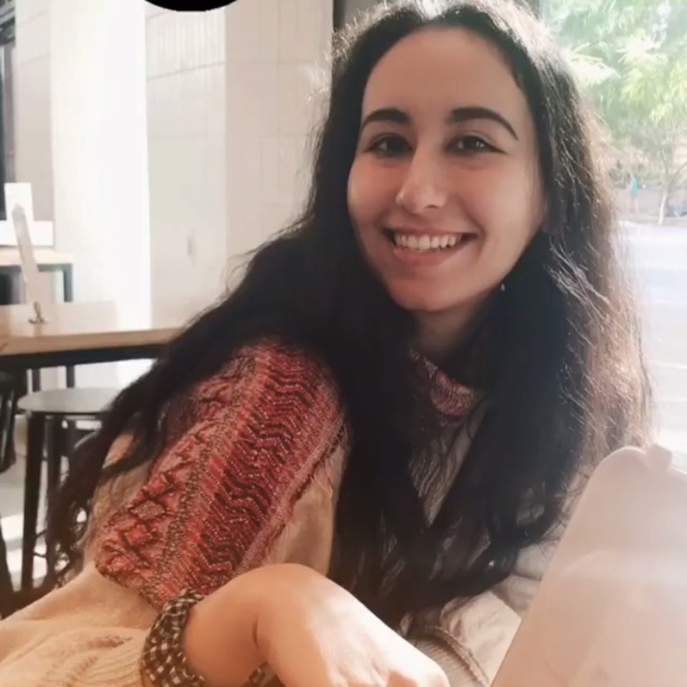 Meet your Posher, Nadia